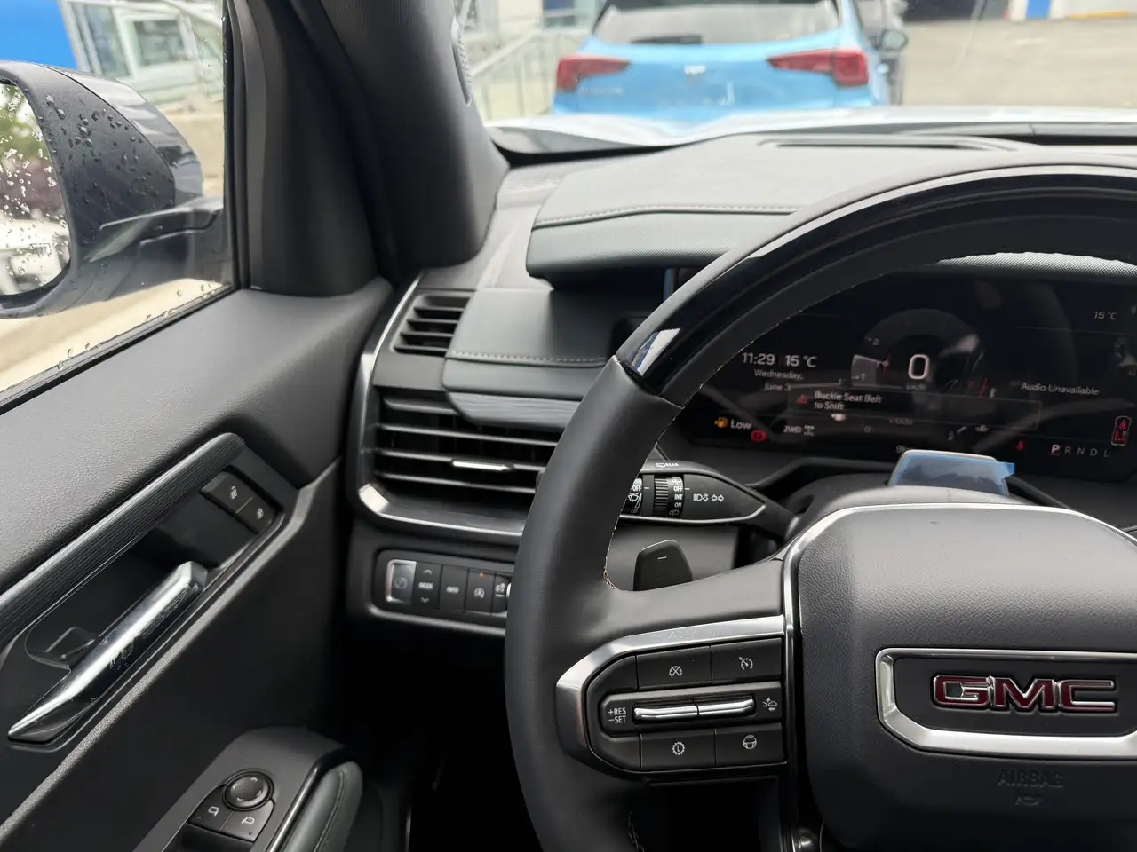 GMC Acadia снимка GMC Acadia