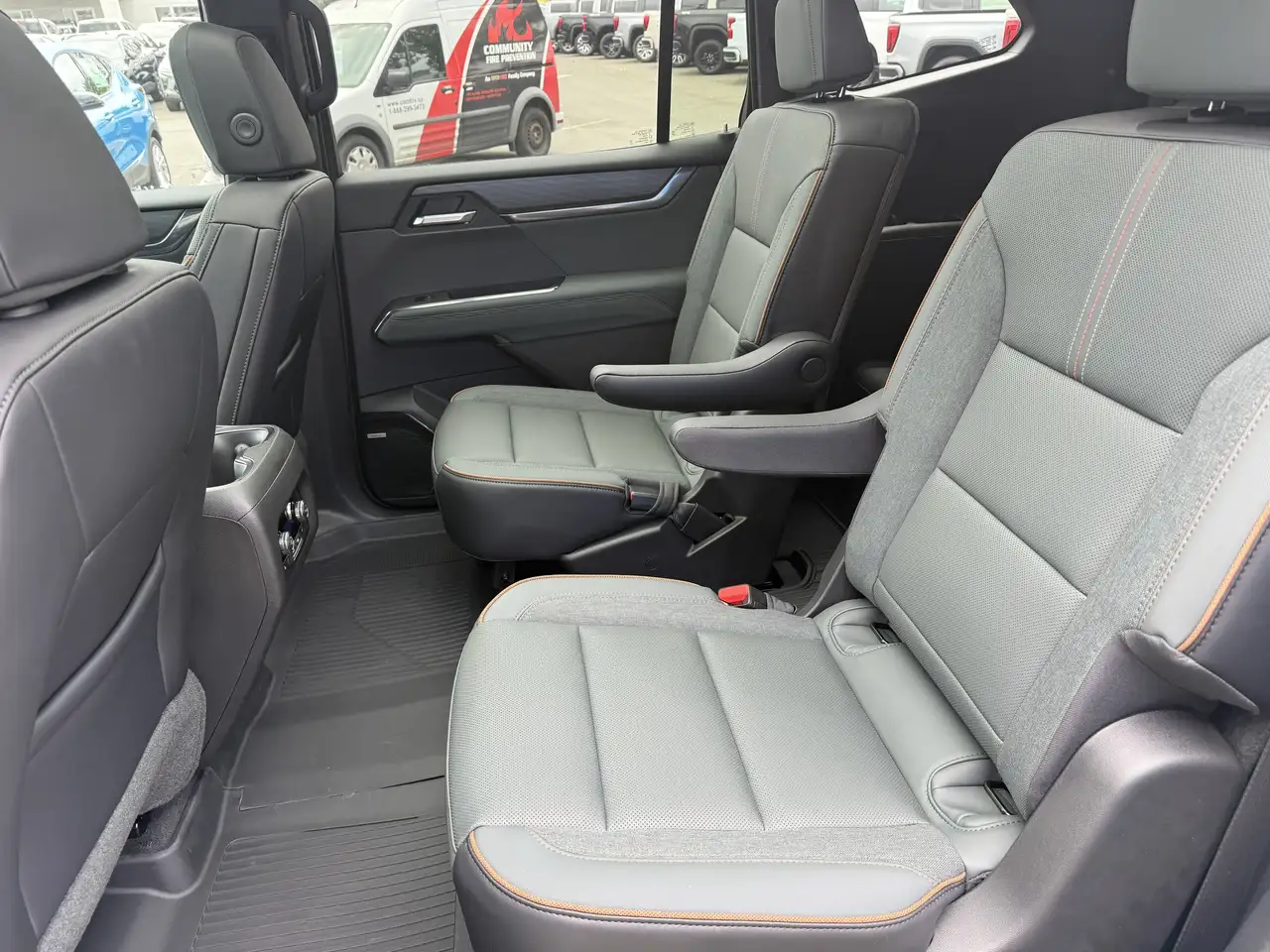 GMC Acadia снимка GMC Acadia