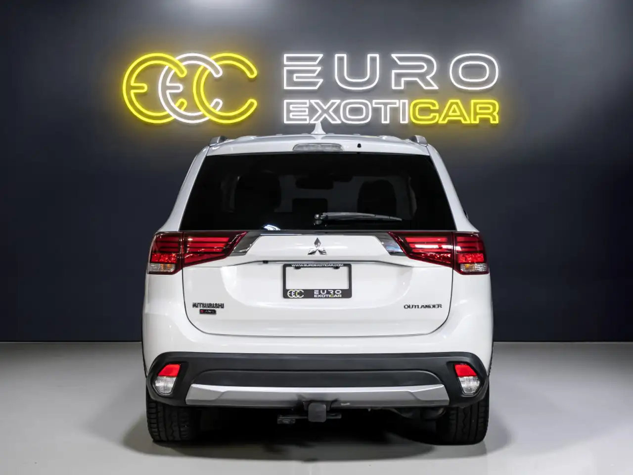 Mitsubishi Outlander photo Mitsubishi Outlander
