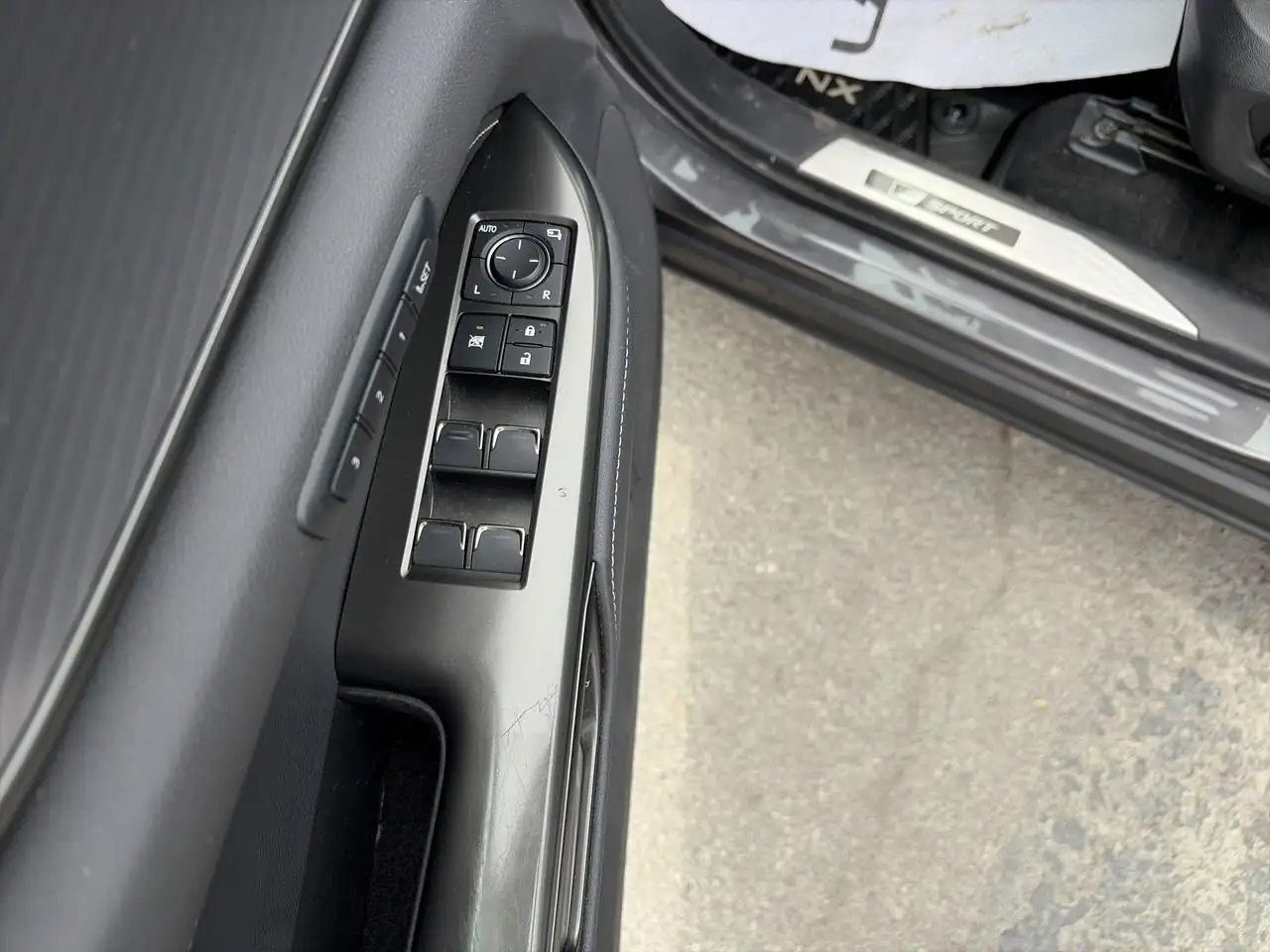 Lexus NX снимка Lexus NX