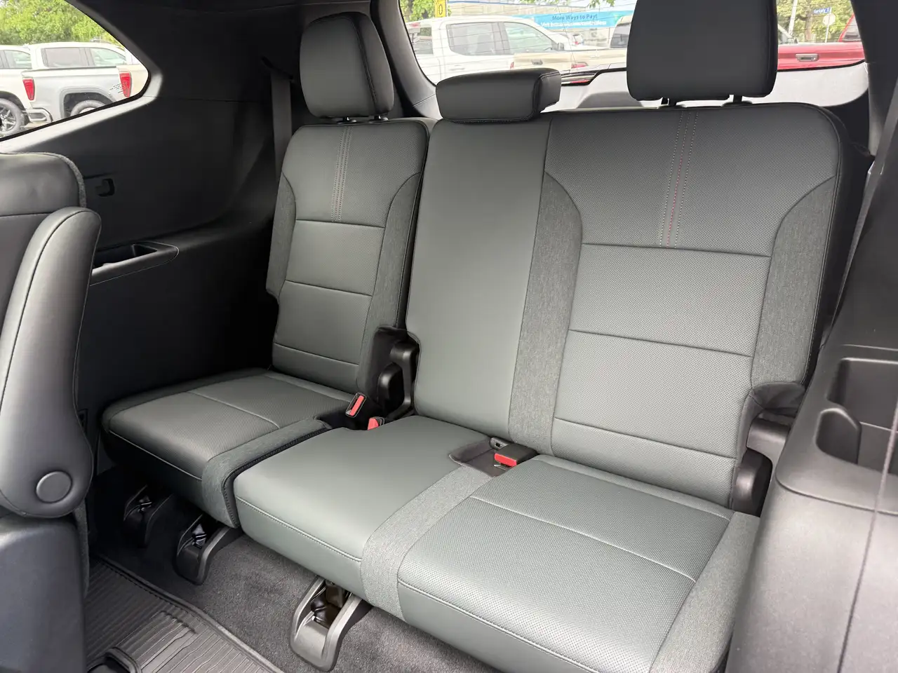 GMC Acadia снимка GMC Acadia