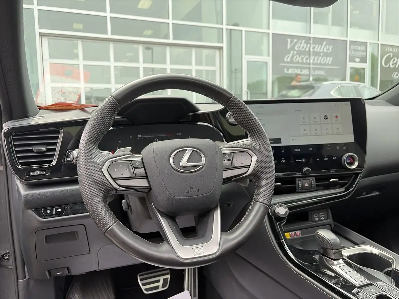 Lexus NX снимка Lexus NX