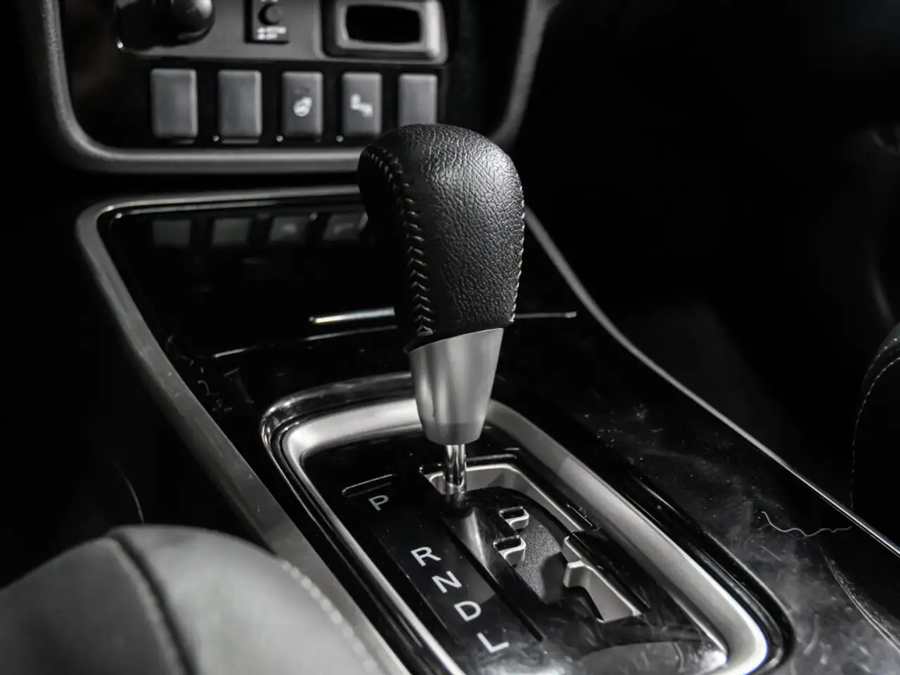Mitsubishi Outlander photo Mitsubishi Outlander