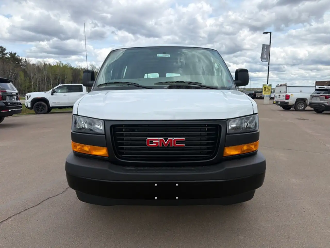 GMC Savana fotografie GMC Savana