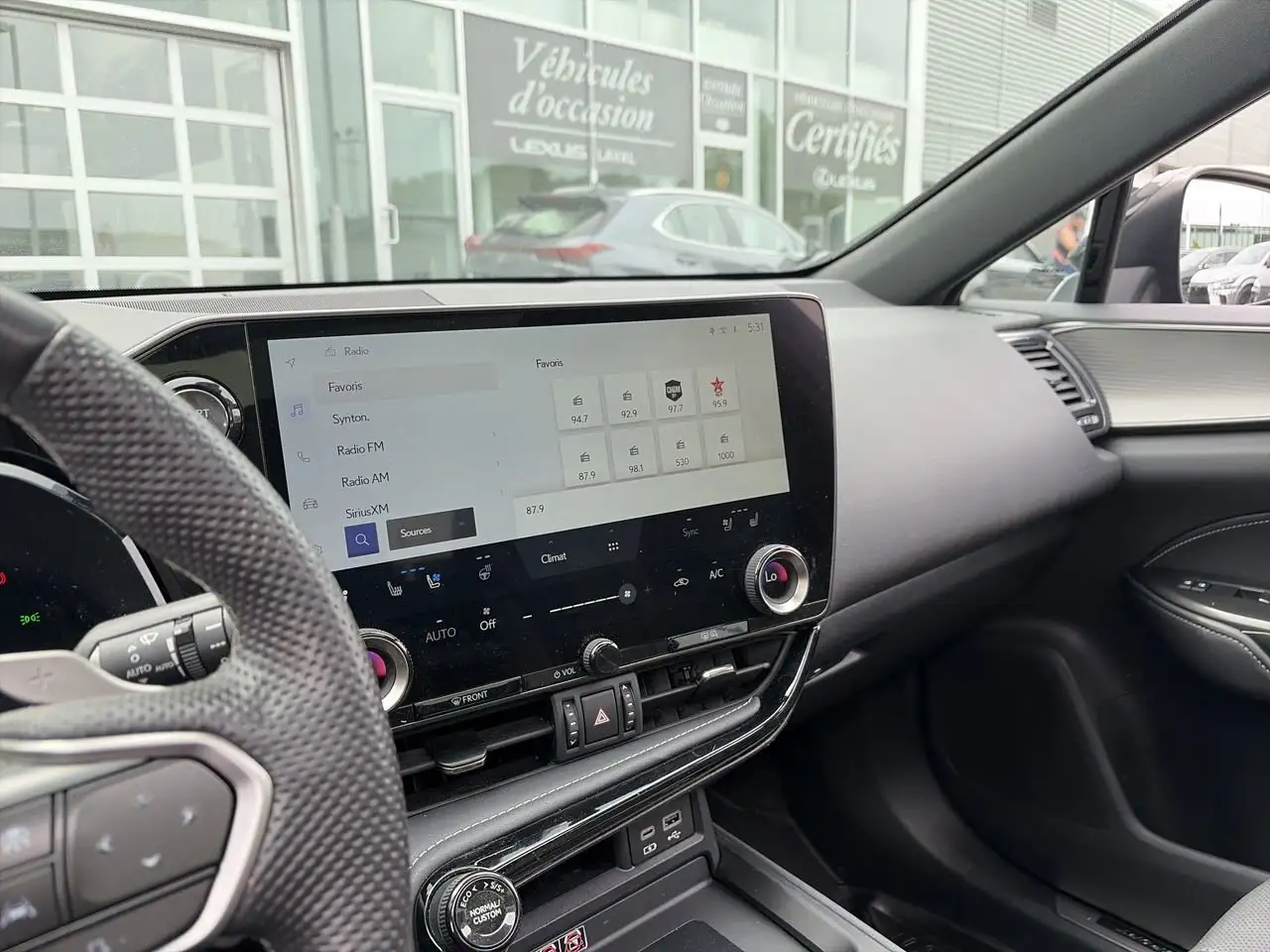 Lexus NX снимка Lexus NX
