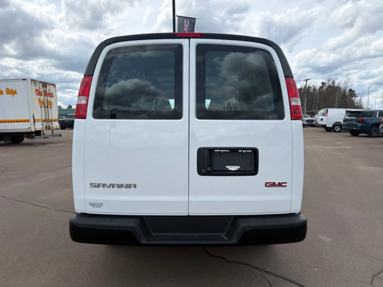 GMC Savana fotografie GMC Savana