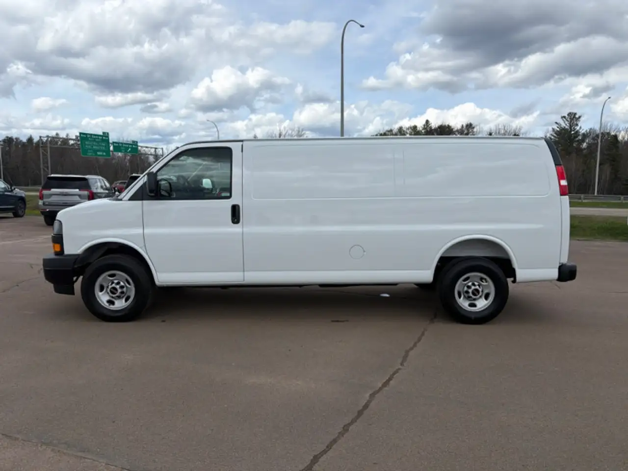 GMC Savana fotografie GMC Savana