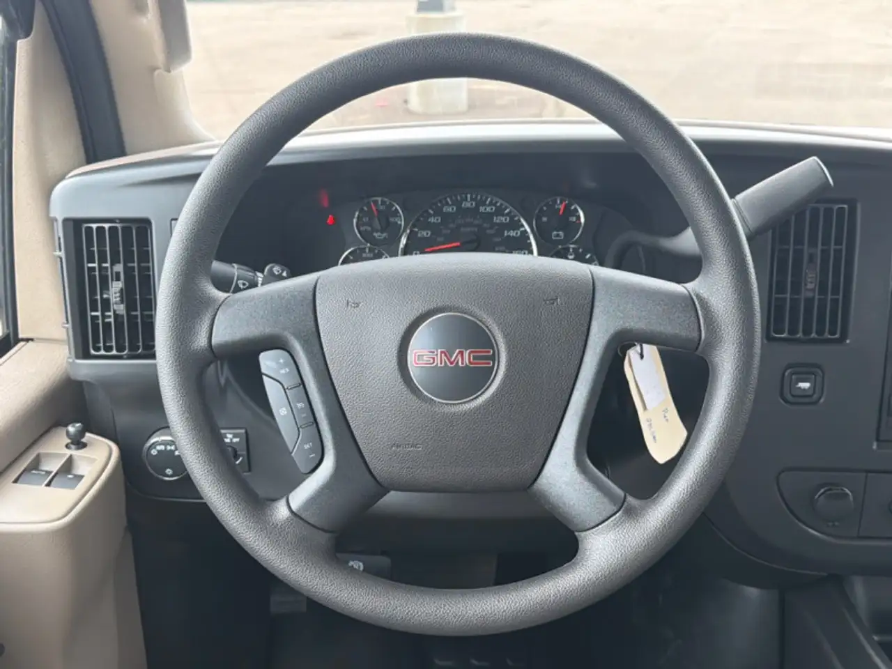 GMC Savana fotografie GMC Savana