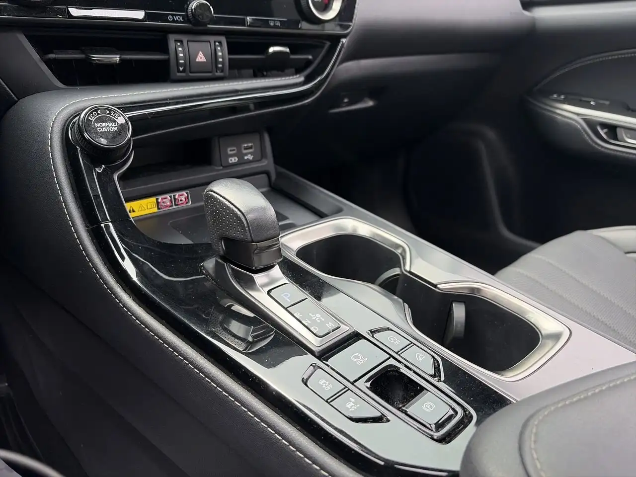 Lexus NX снимка Lexus NX