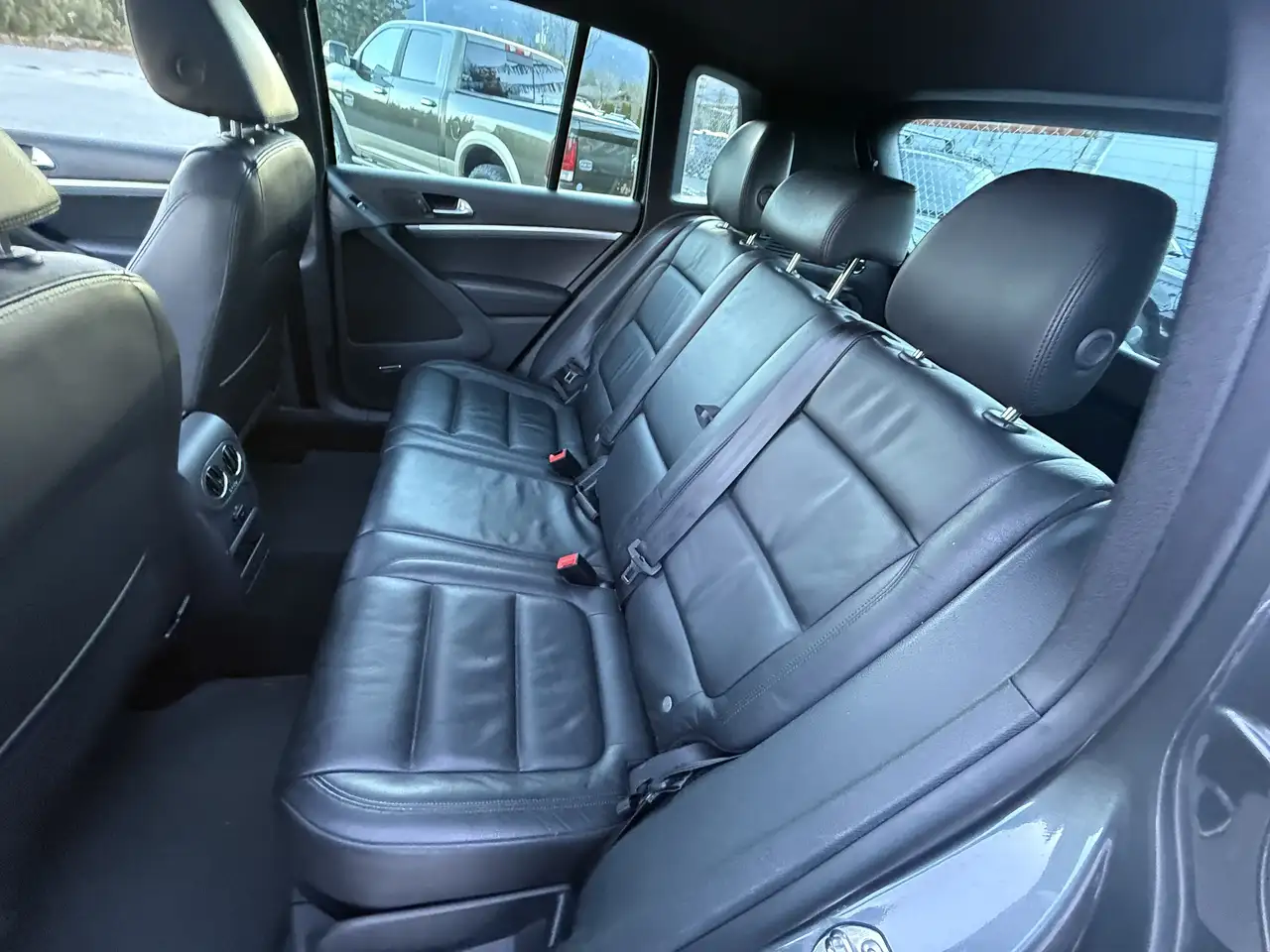 Volkswagen Tiguan снимка Volkswagen Tiguan