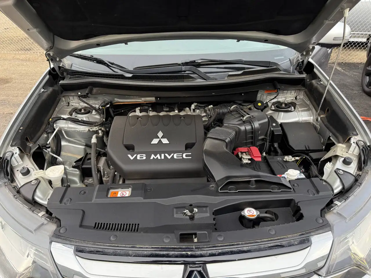 Mitsubishi Outlander fotografie Mitsubishi Outlander
