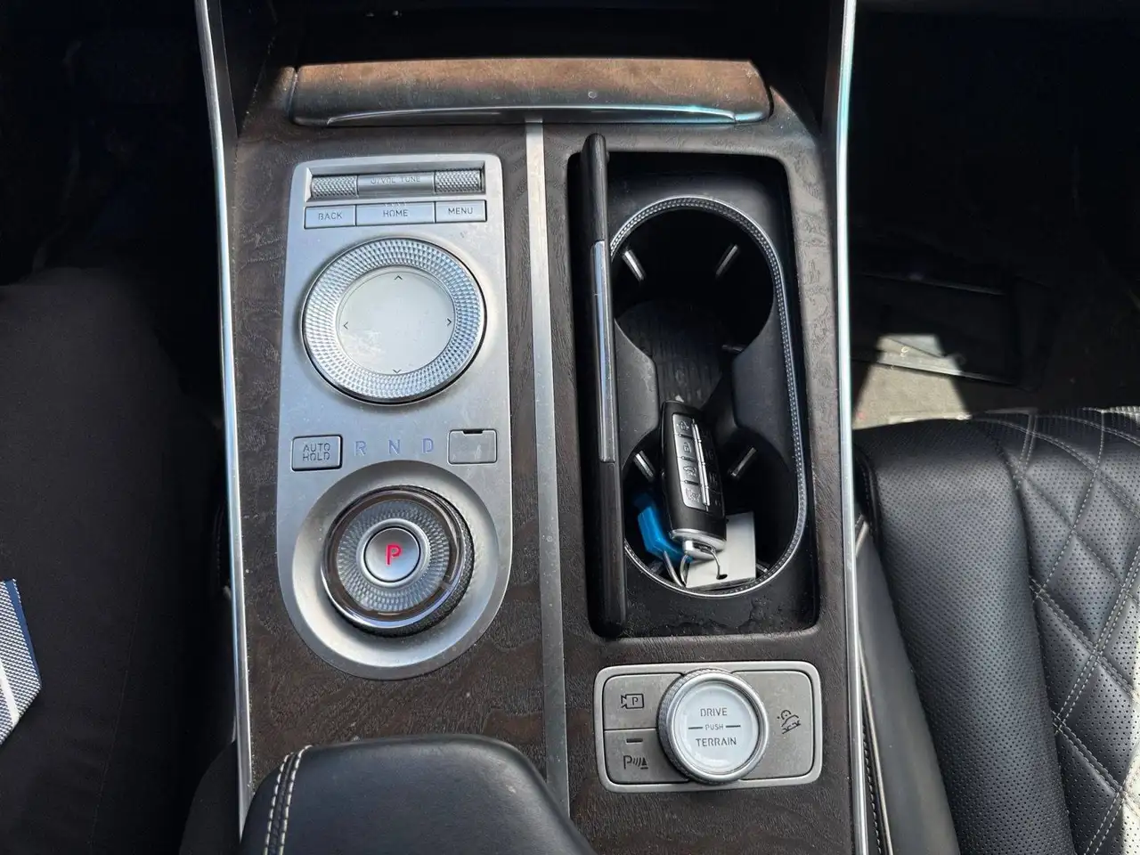 Genesis GV80 снимка Genesis GV80