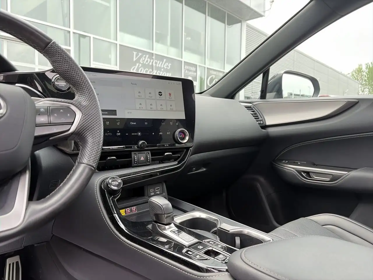 Lexus NX снимка Lexus NX