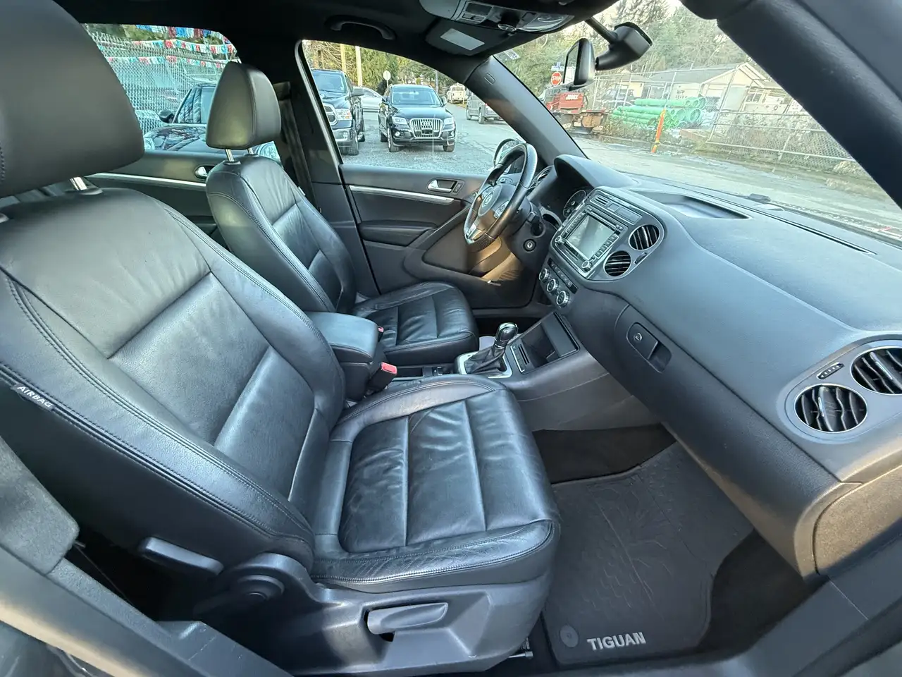 Volkswagen Tiguan снимка Volkswagen Tiguan