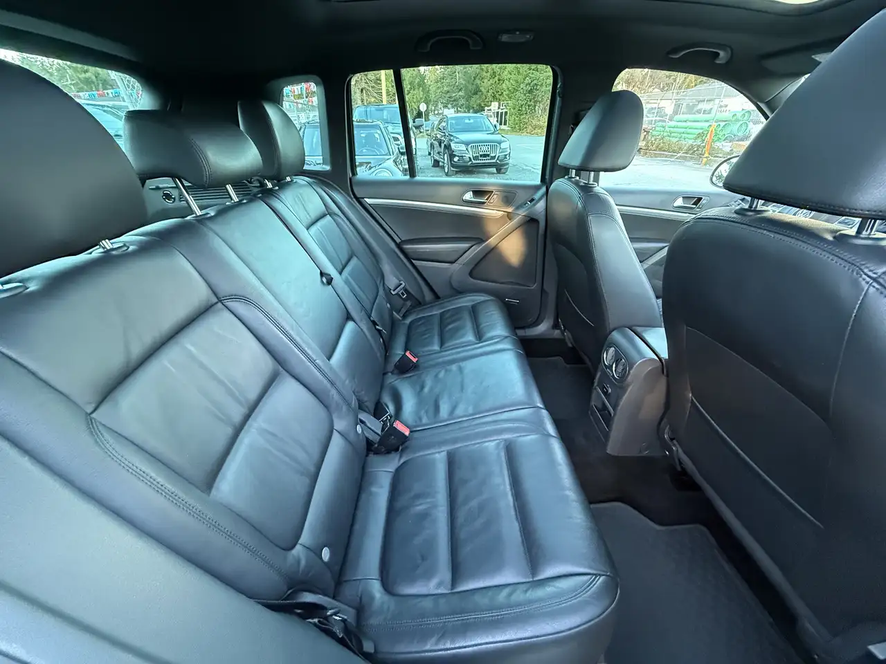 Volkswagen Tiguan снимка Volkswagen Tiguan
