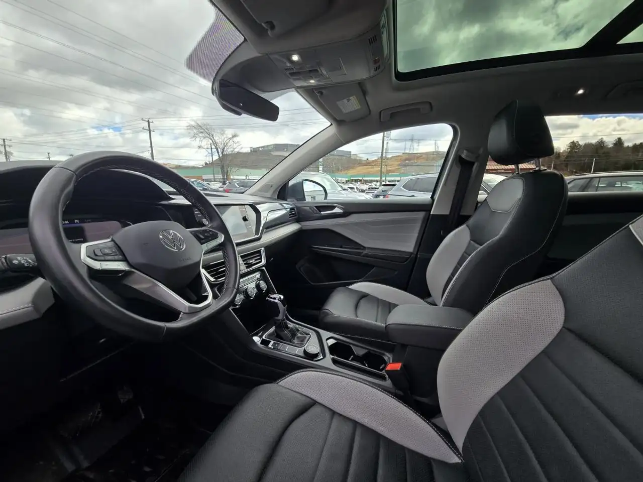 Volkswagen Taos снимка Volkswagen Taos