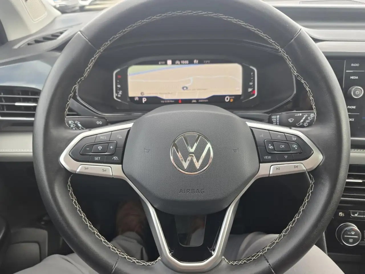 Volkswagen Taos снимка Volkswagen Taos