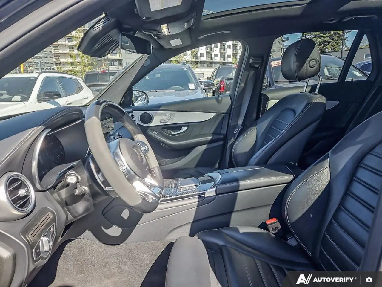 Mercedes-Benz GLC снимка Mercedes-Benz GLC