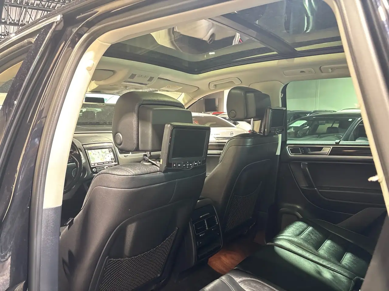 Volkswagen Touareg снимка Volkswagen Touareg