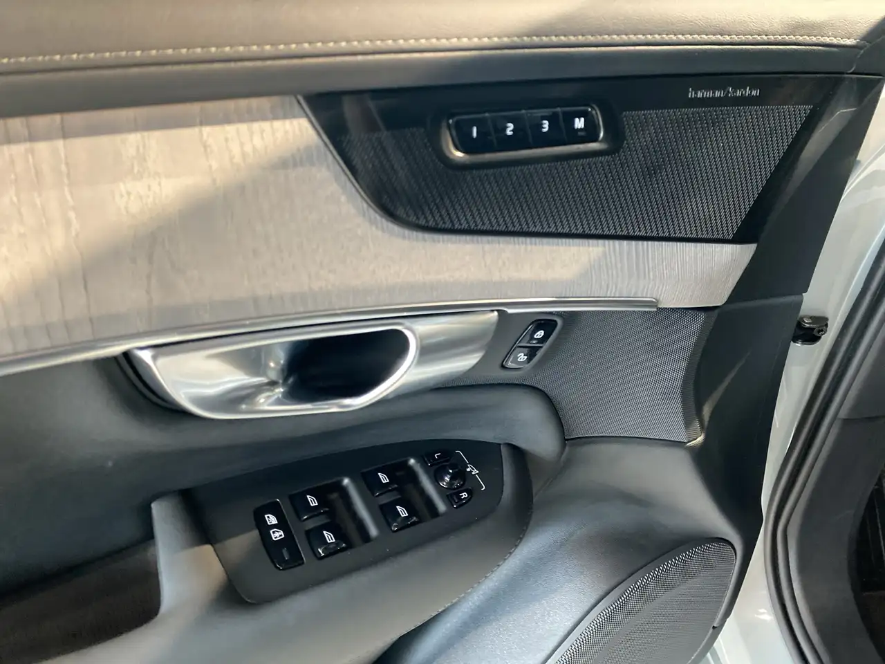 Volvo XC90 снимка Volvo XC90