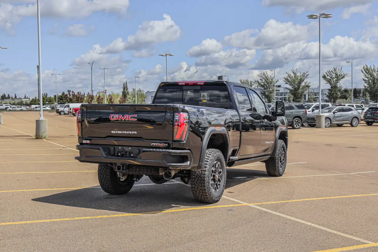 GMC Sierra 2500HD снимка GMC Sierra 2500HD