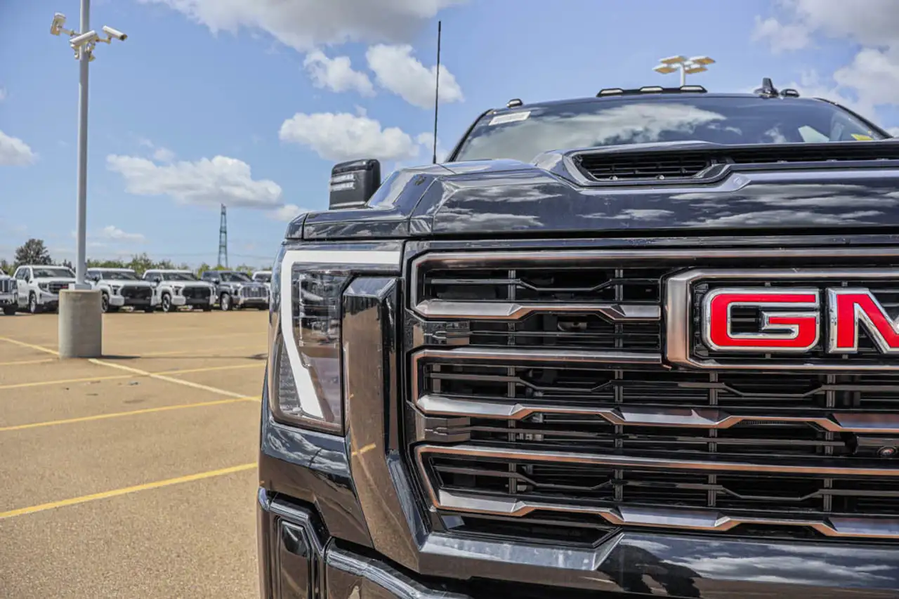 GMC Sierra 2500HD снимка GMC Sierra 2500HD