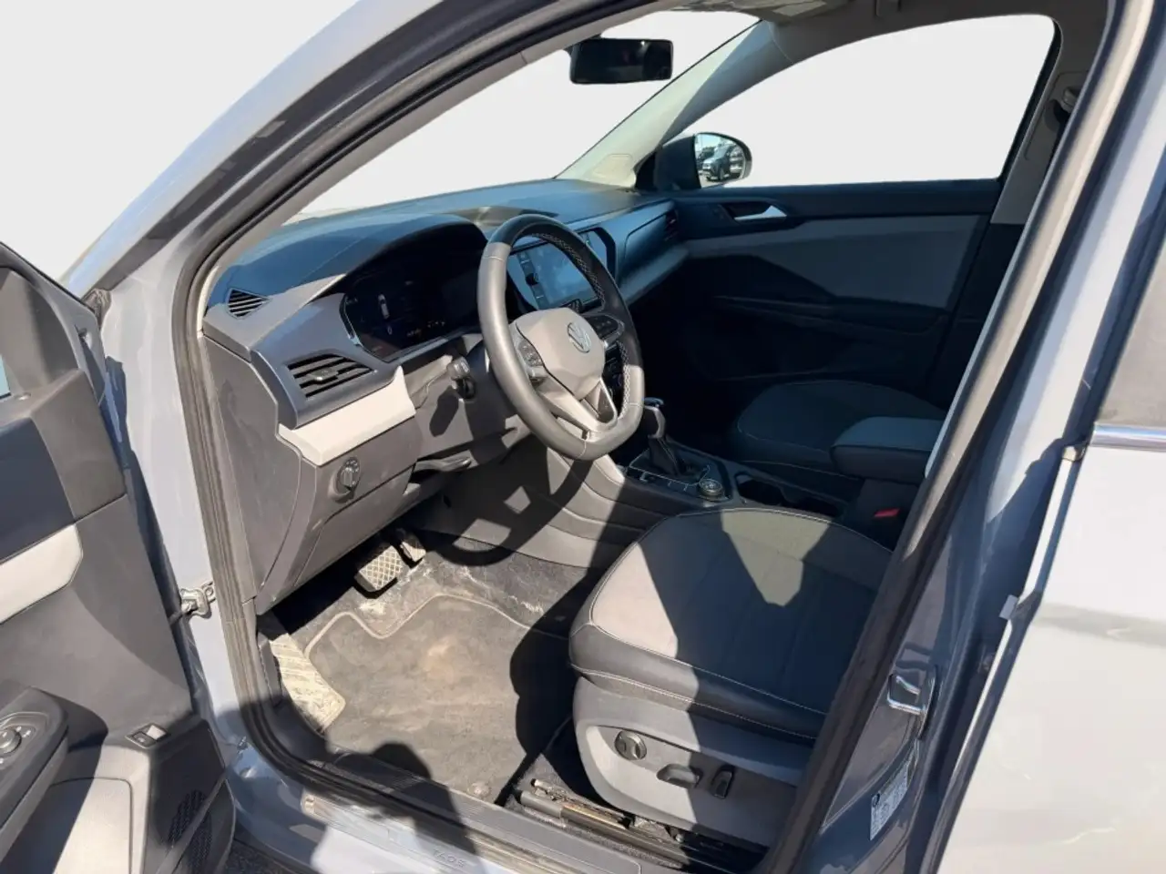Volkswagen Taos снимка Volkswagen Taos