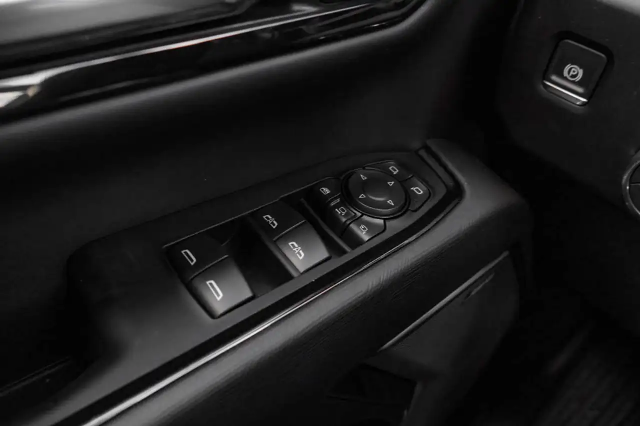 GMC Sierra 2500HD снимка GMC Sierra 2500HD