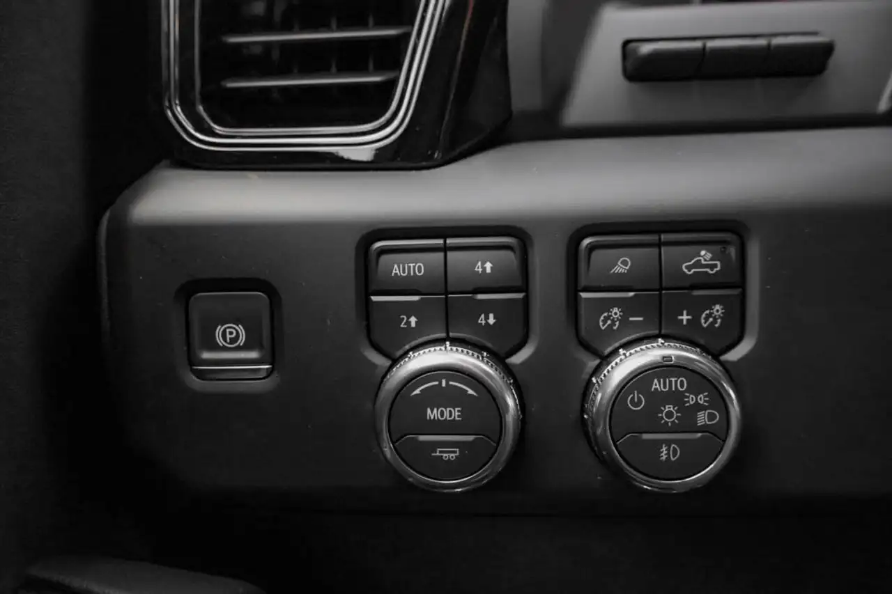 GMC Sierra 2500HD снимка GMC Sierra 2500HD