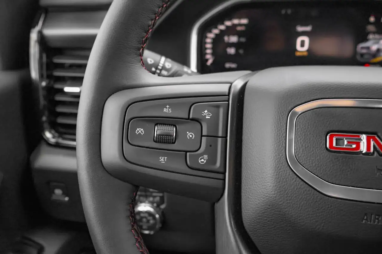 GMC Sierra 2500HD снимка GMC Sierra 2500HD