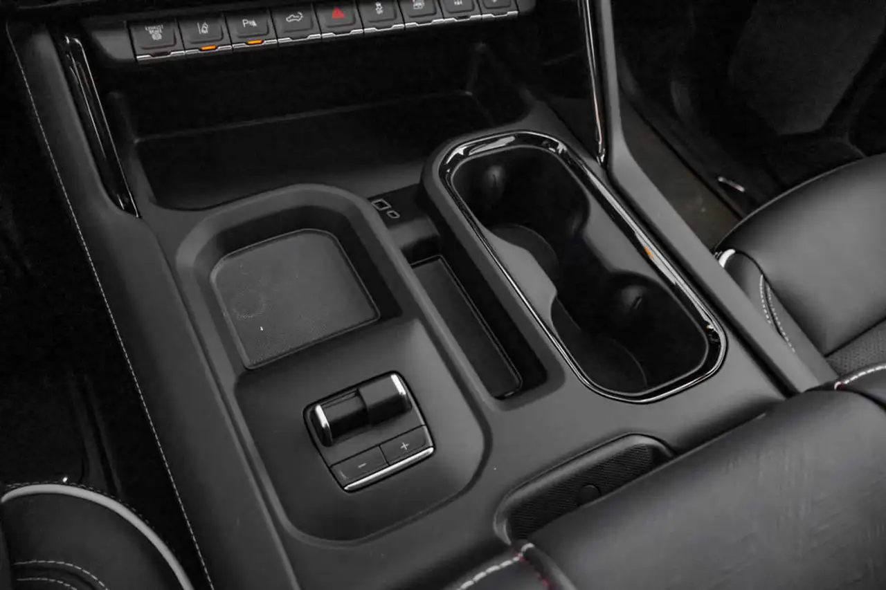 GMC Sierra 2500HD снимка GMC Sierra 2500HD