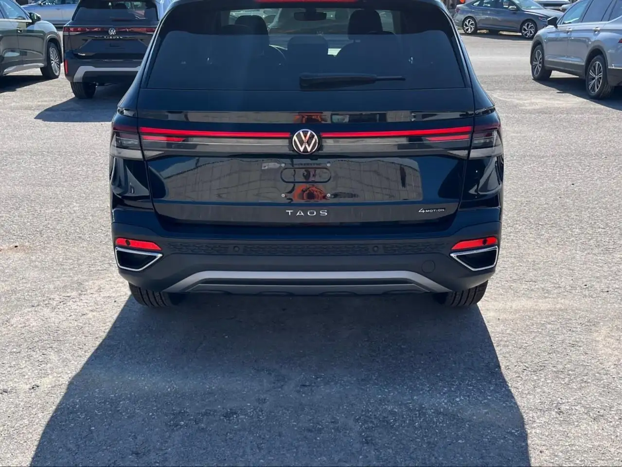 Volkswagen Taos photo Volkswagen Taos