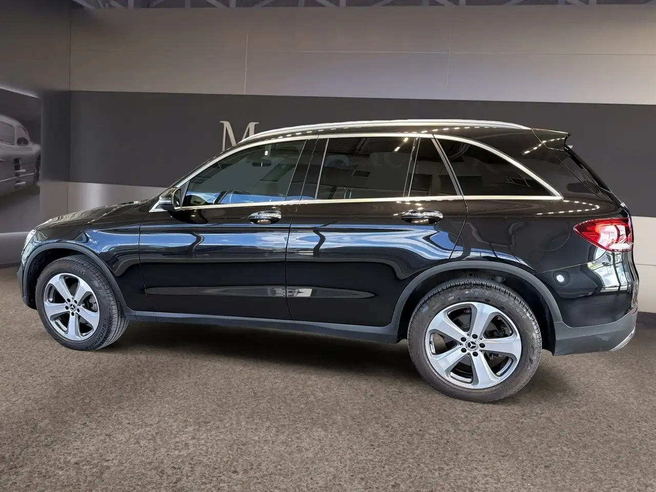 Mercedes-Benz GLC снимка Mercedes-Benz GLC