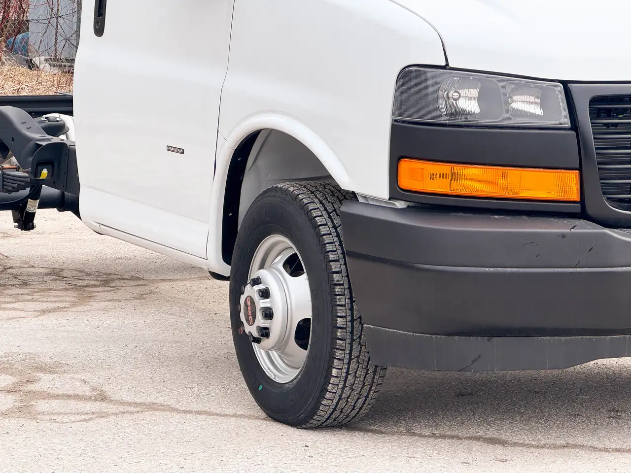 GMC Savana photo GMC Savana