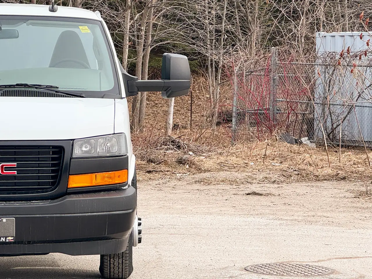 GMC Savana photo GMC Savana