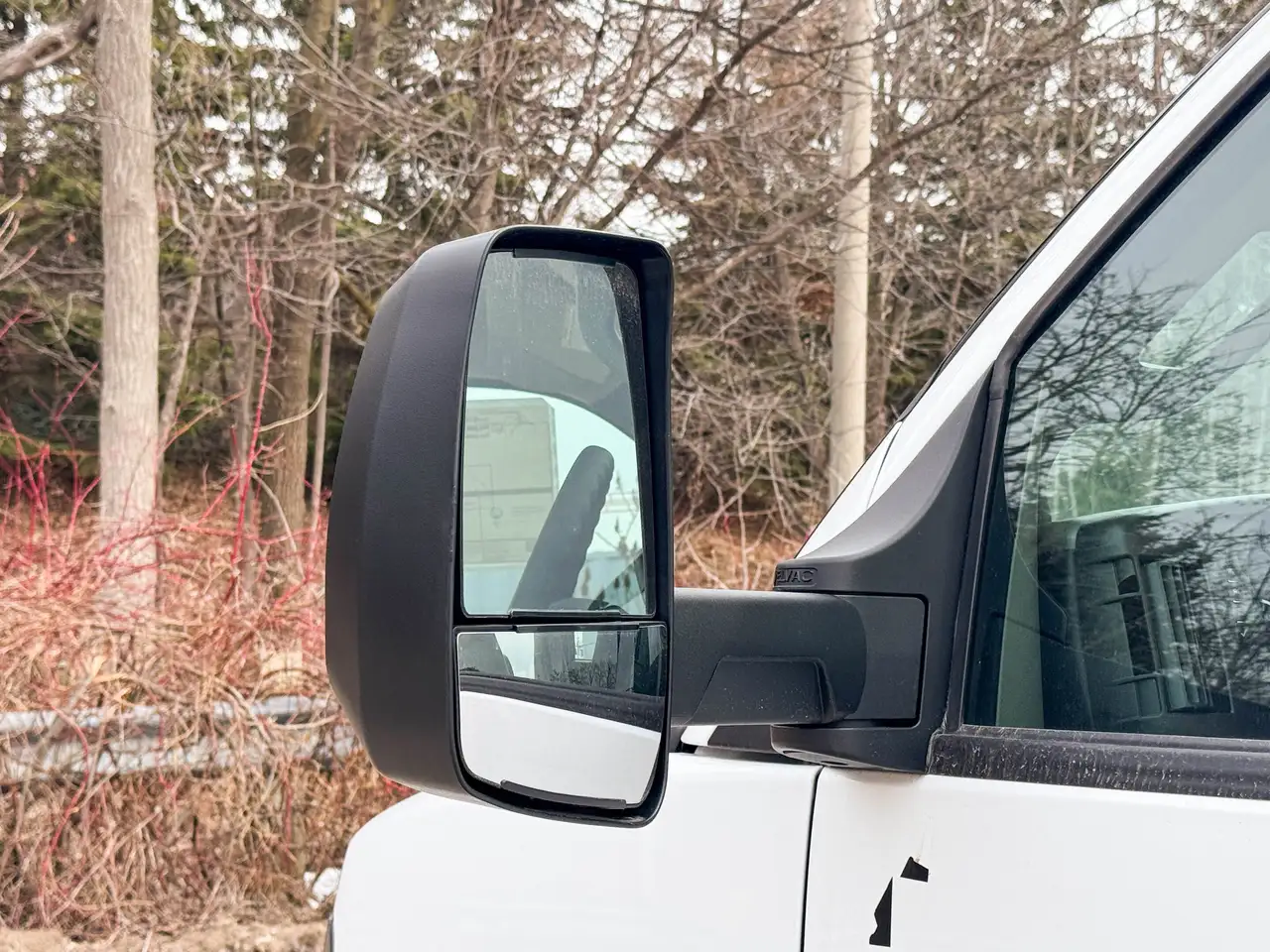 GMC Savana photo GMC Savana
