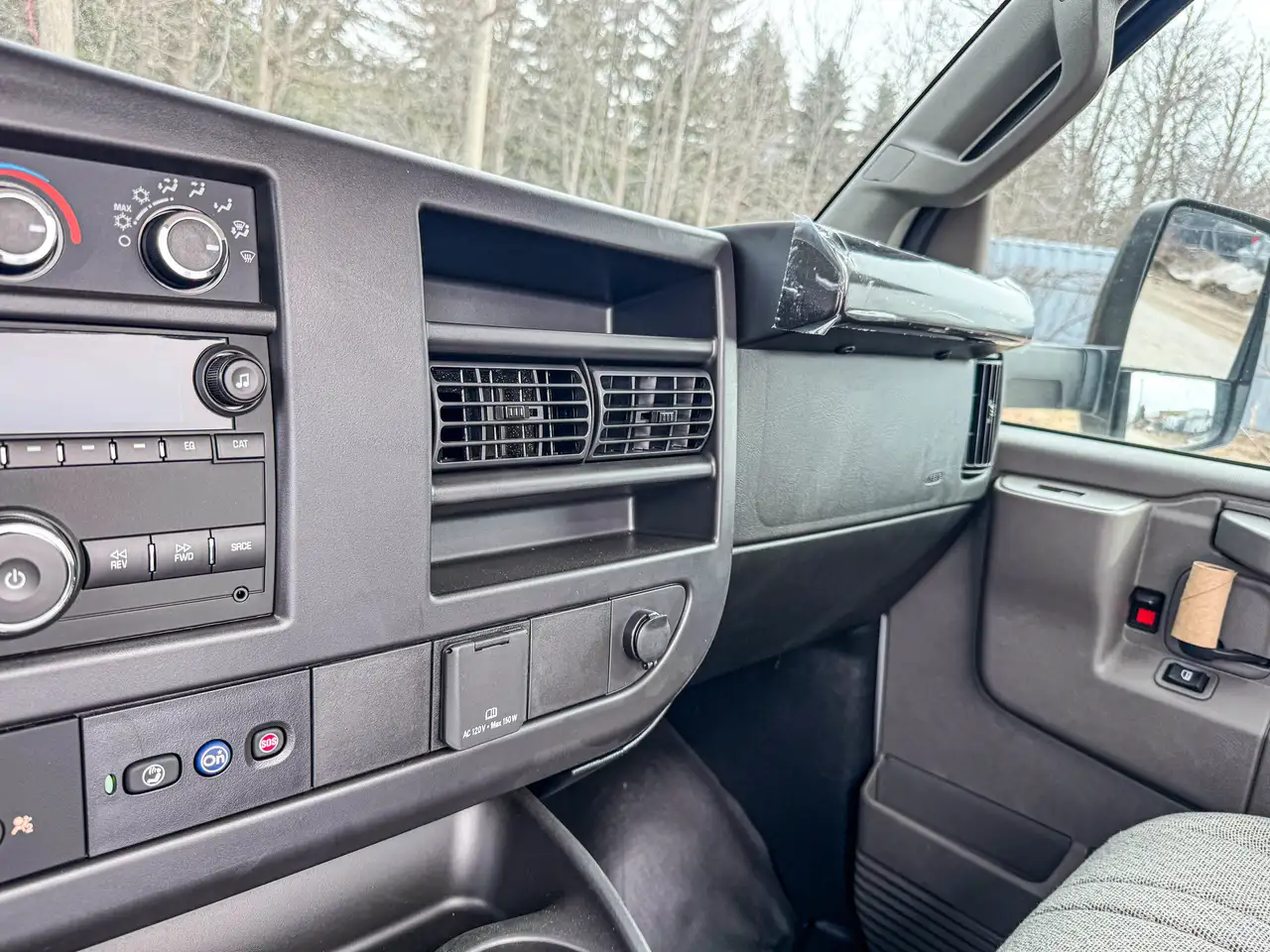 GMC Savana photo GMC Savana