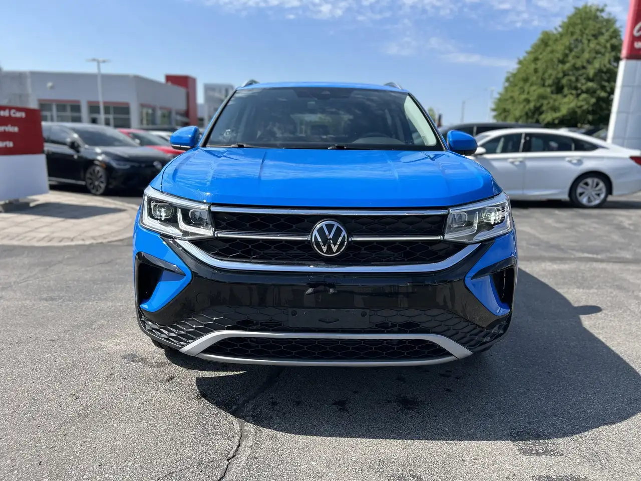 Volkswagen Taos photo Volkswagen Taos