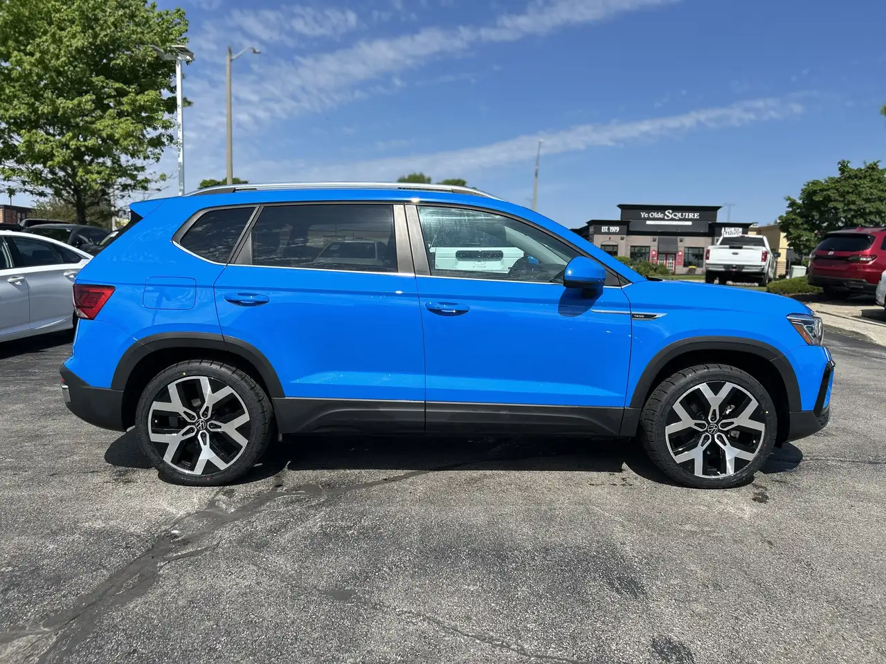 Volkswagen Taos photo Volkswagen Taos