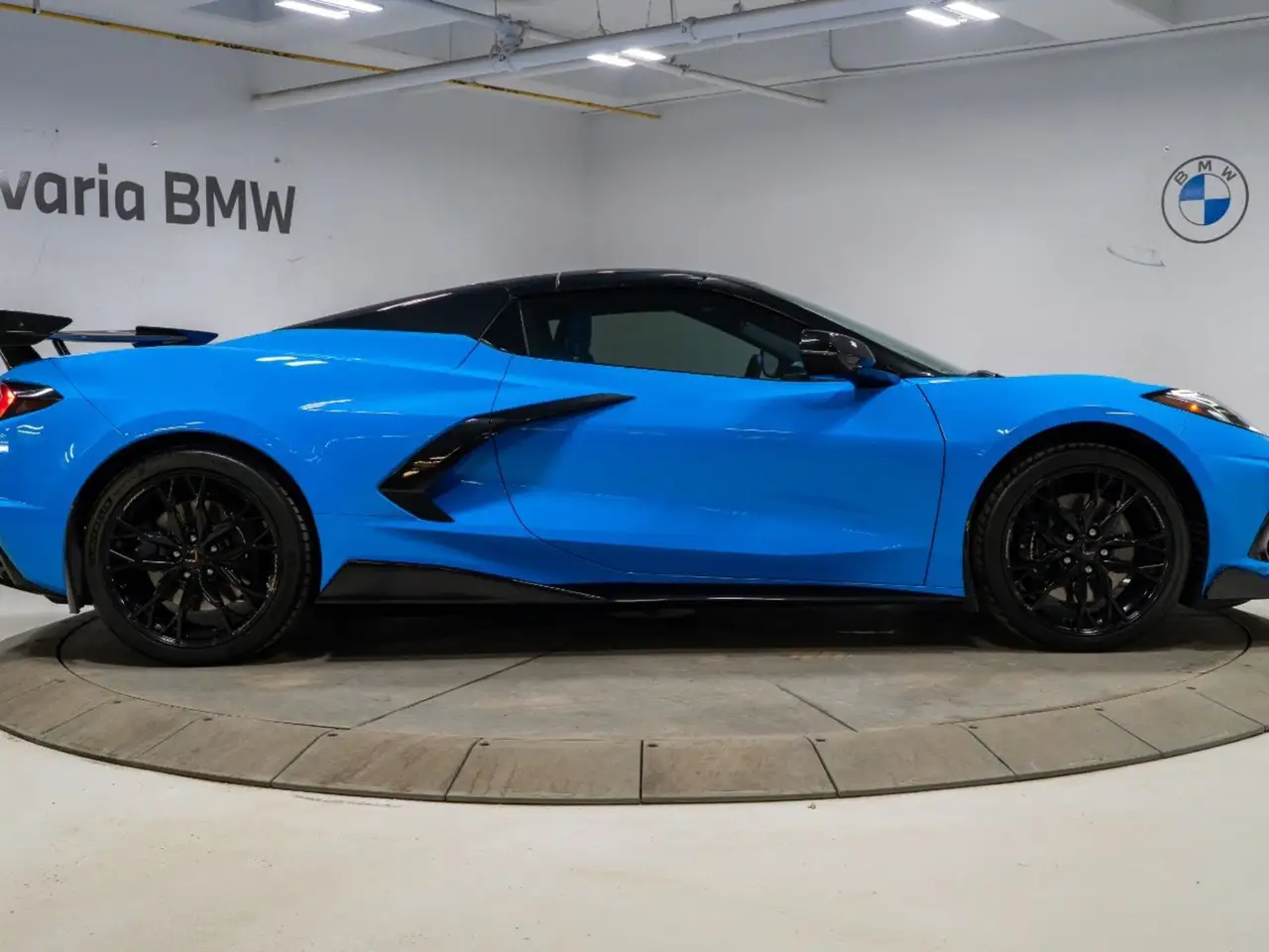 Chevrolet Corvette снимка Chevrolet Corvette
