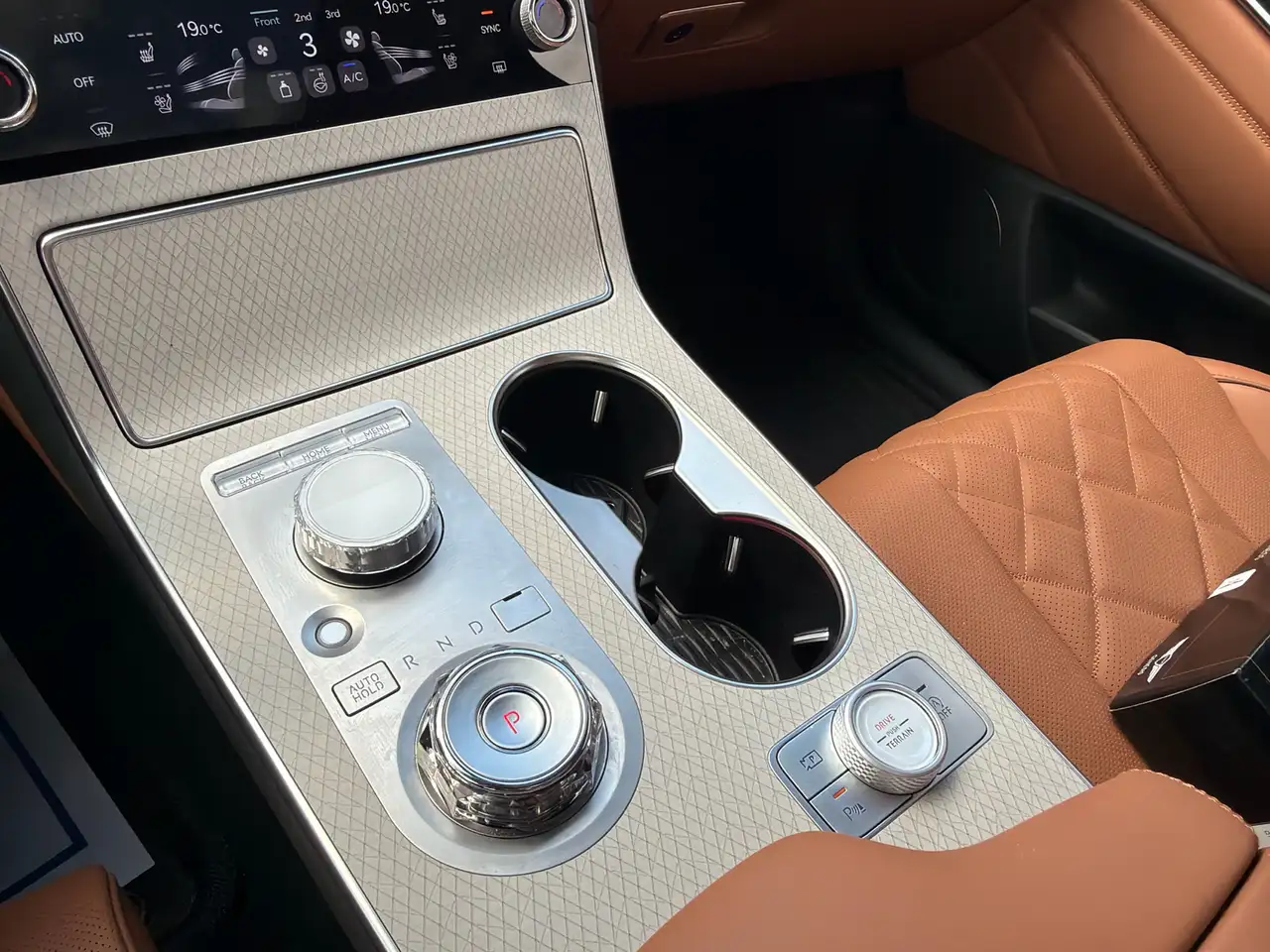 Genesis GV80 снимка Genesis GV80