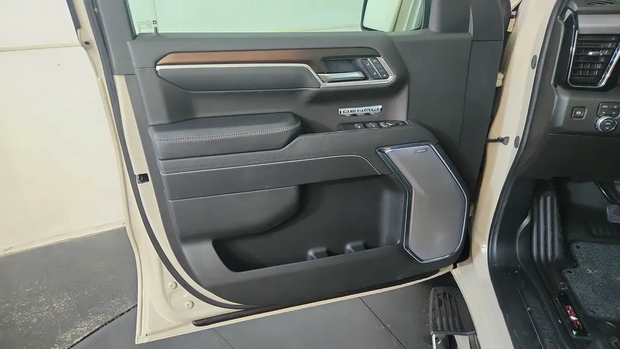 GMC Sierra 1500 photo GMC Sierra 1500