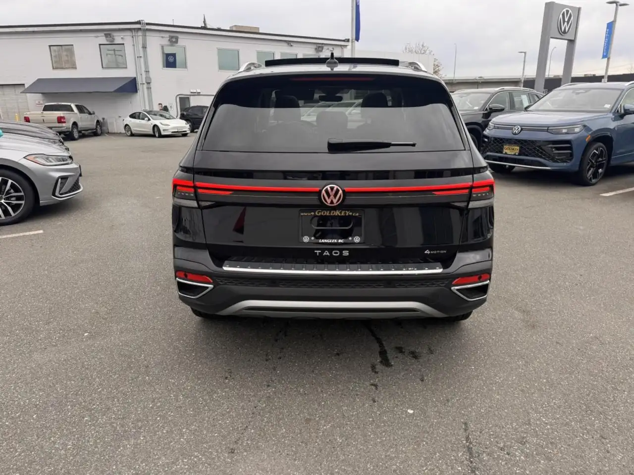 Volkswagen Taos photo Volkswagen Taos