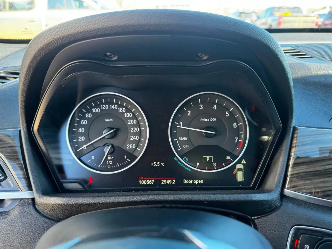 BMW X1 снимка BMW X1