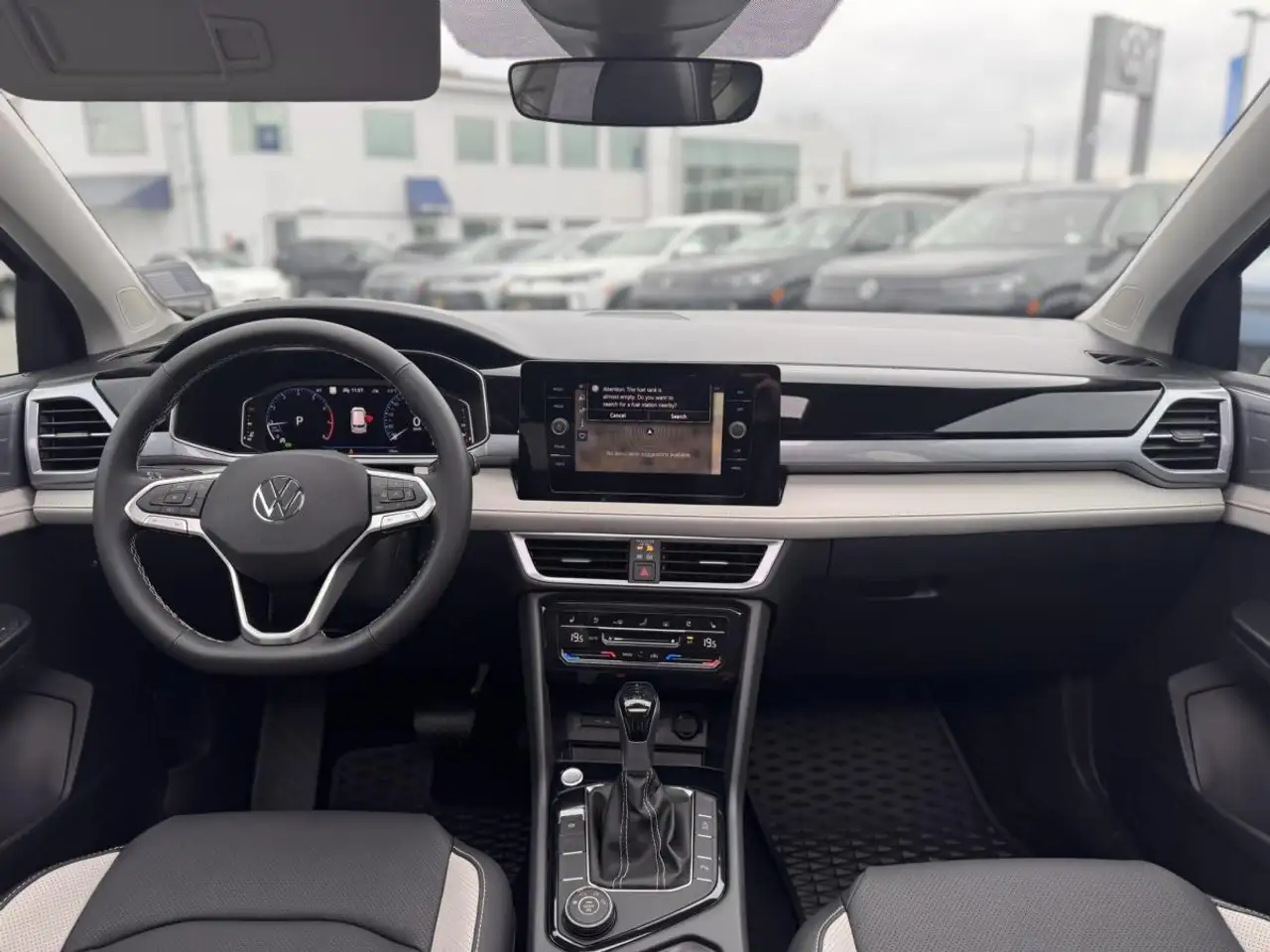 Volkswagen Taos photo Volkswagen Taos