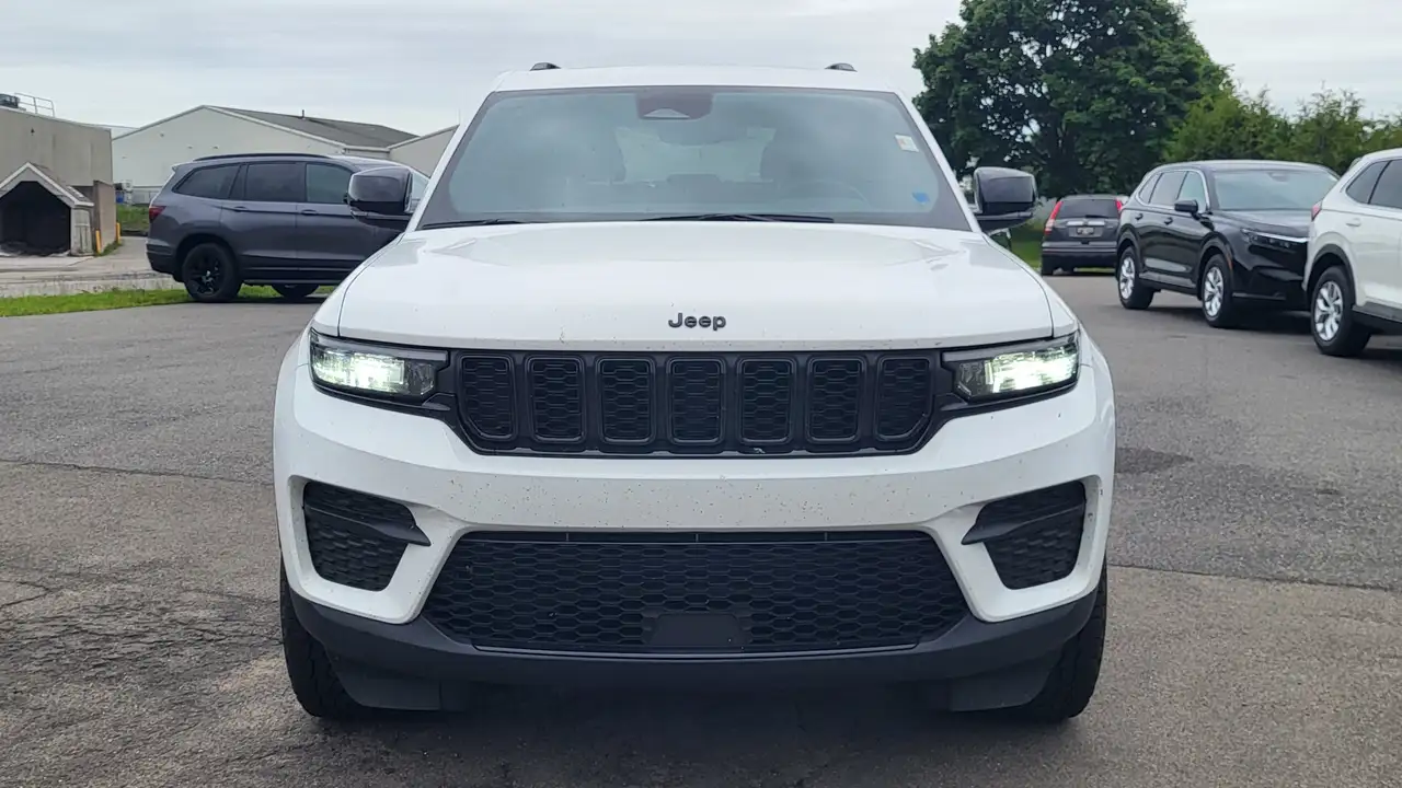 Jeep Grand Cherokee photo Jeep Grand Cherokee
