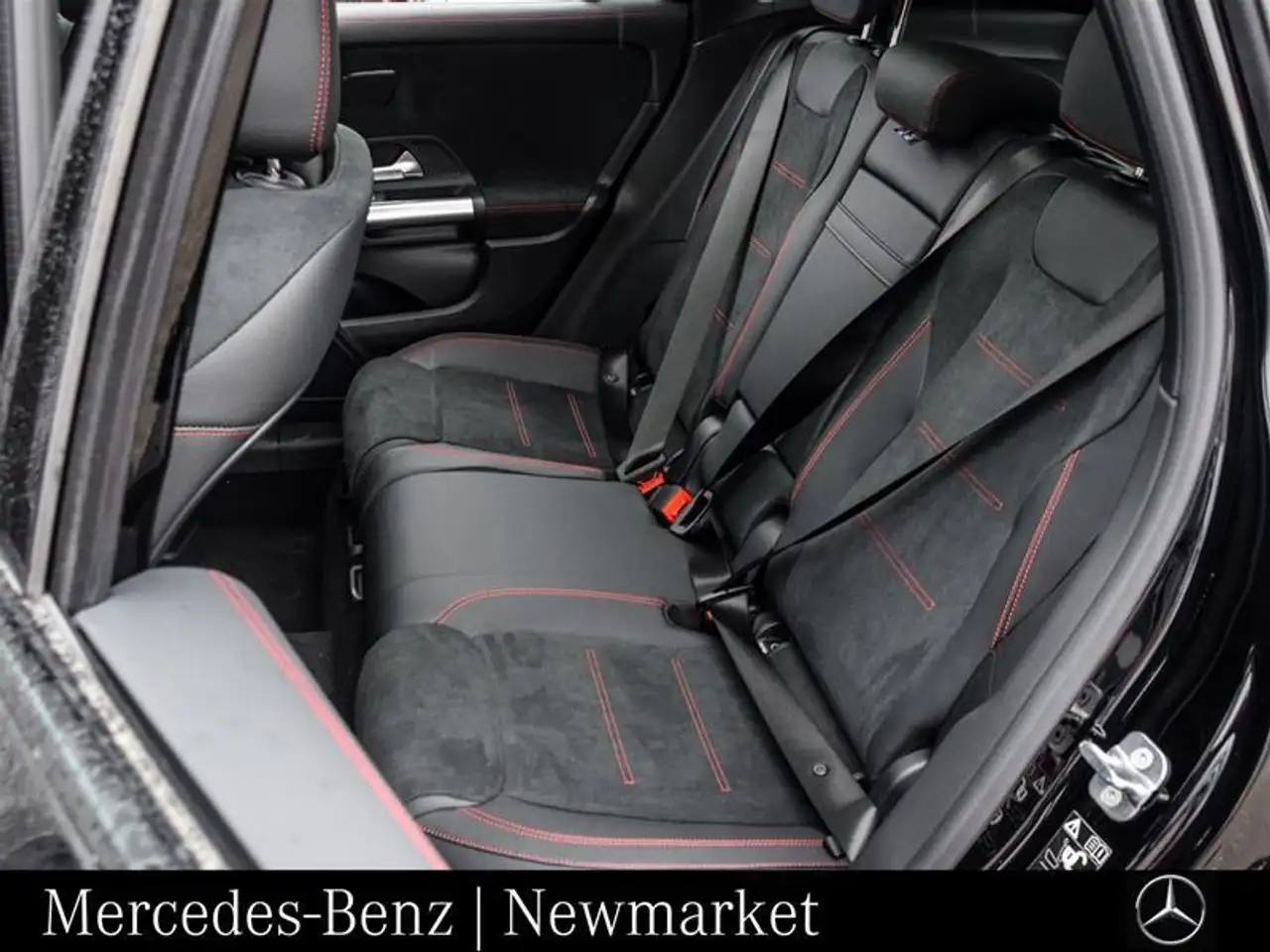 Mercedes-Benz GLA снимка Mercedes-Benz GLA