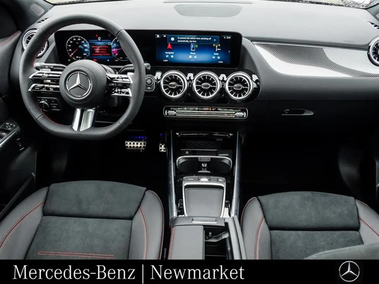 Mercedes-Benz GLA снимка Mercedes-Benz GLA