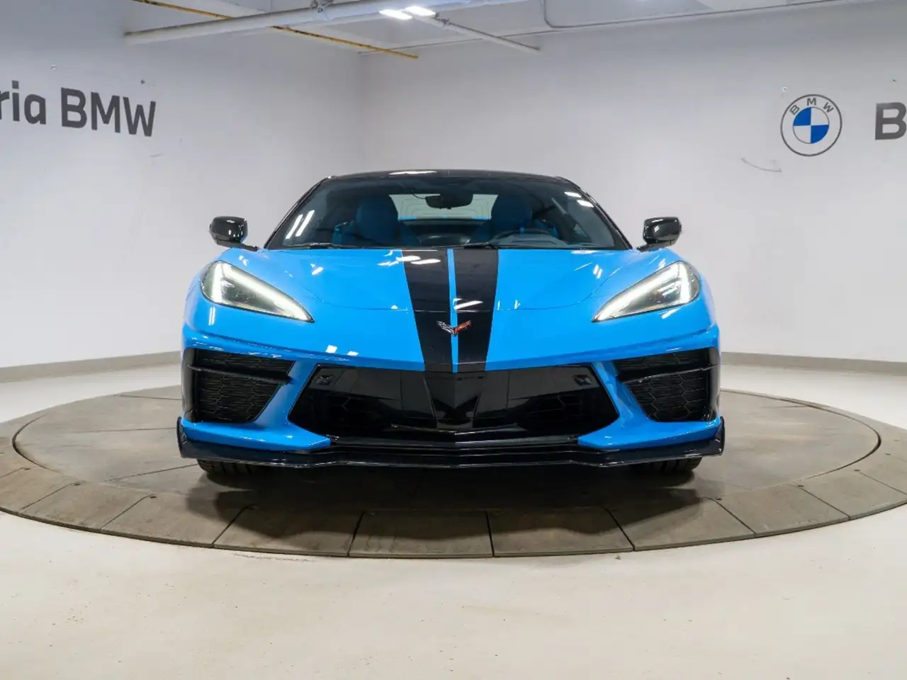 Chevrolet Corvette снимка Chevrolet Corvette