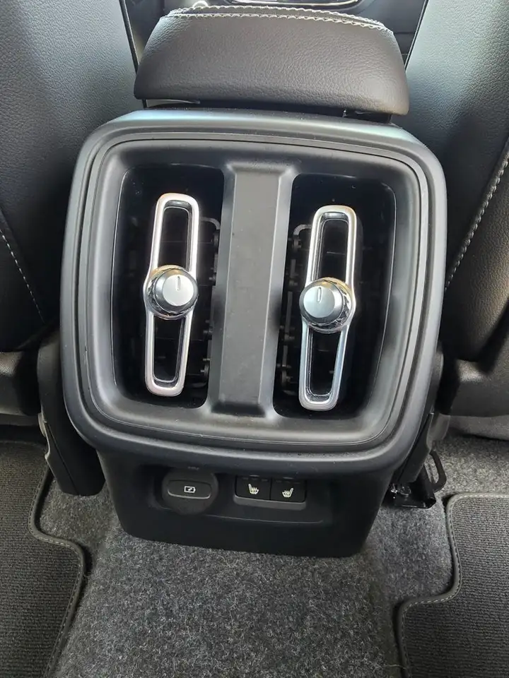 Volvo XC40 снимка Volvo XC40
